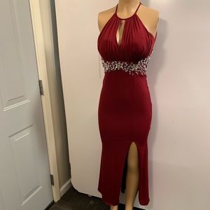Women junior burgundy halter bodycon maxi dress size (XS) sleeveless rhinestone